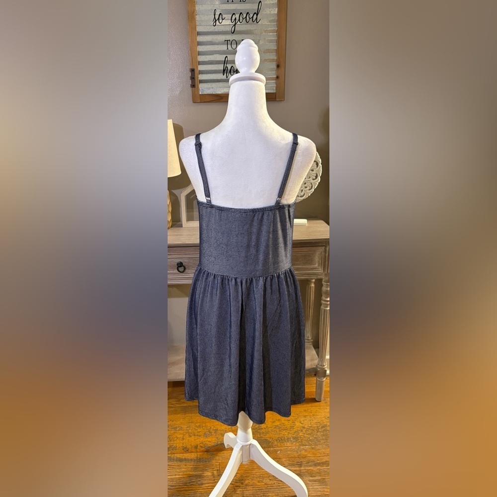 Universal Thread Dress - Picture 4 of 7